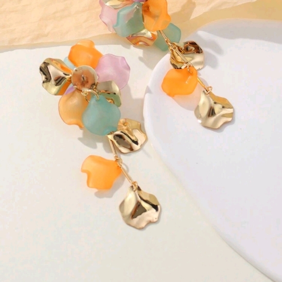 Bohemian Style & Countryside Retro Flower Petal Handmade earrings - Picture 4 of 6